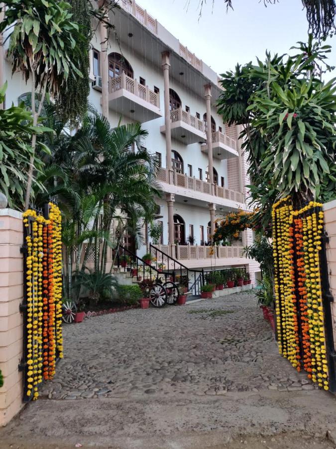 Hotel Fort View Tikamgarh ภายนอก รูปภาพ