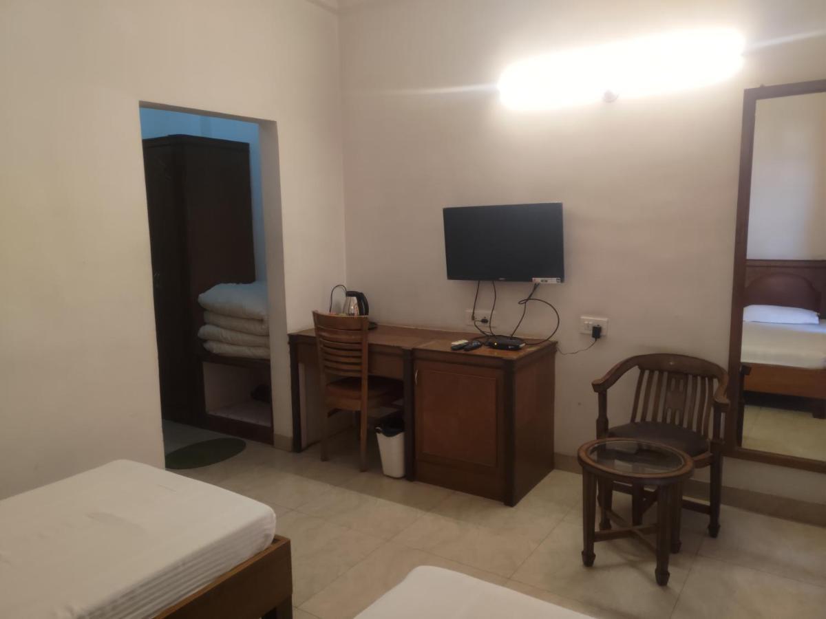 Hotel Fort View Tikamgarh ภายนอก รูปภาพ
