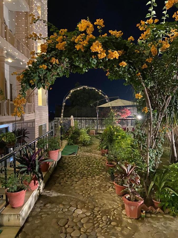 Hotel Fort View Tikamgarh ภายนอก รูปภาพ